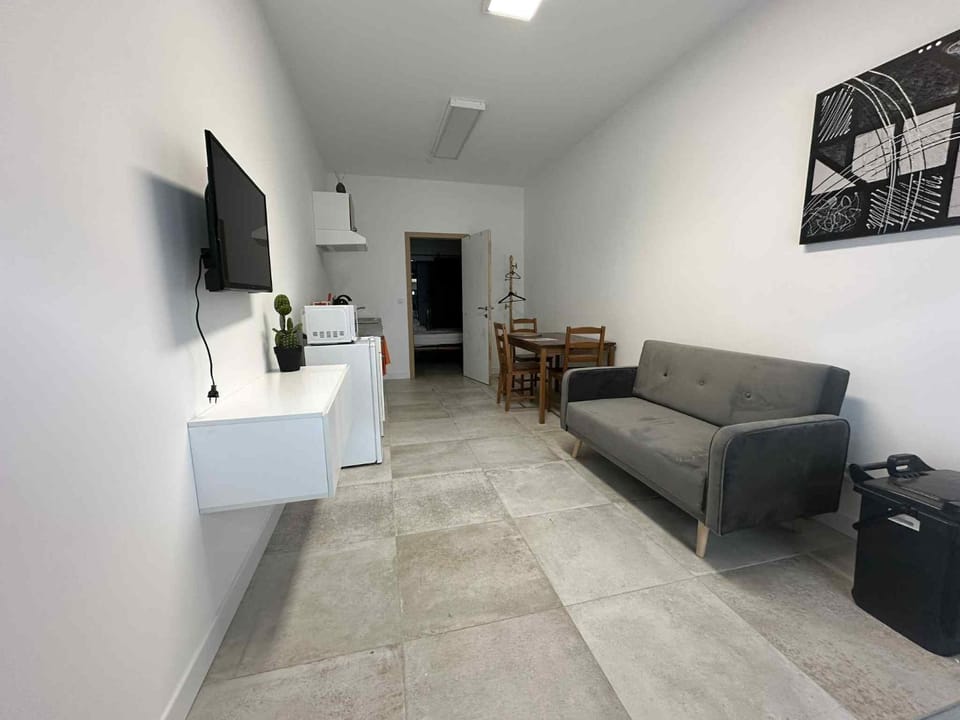 TV and multimedia, Living room, Dining area