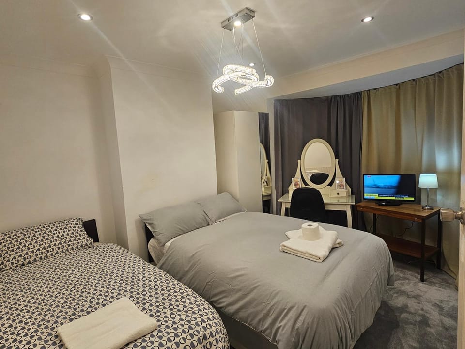 Eusty 3-bedrooms Guest apartment Apartment in Sittingbourne