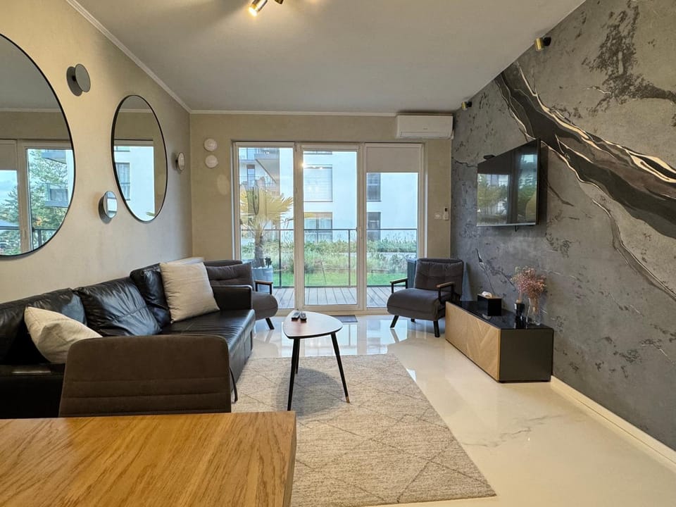 Balcony/Terrace, Living room