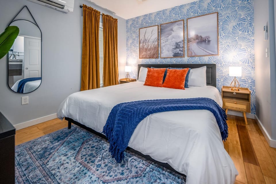 Bed, Photo of the whole room, Bedroom, air conditioner