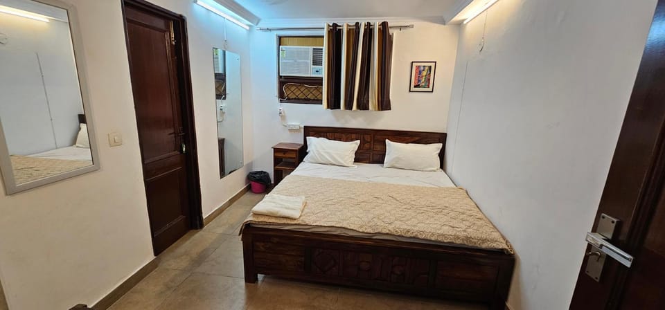 Bed, Photo of the whole room, Bedroom