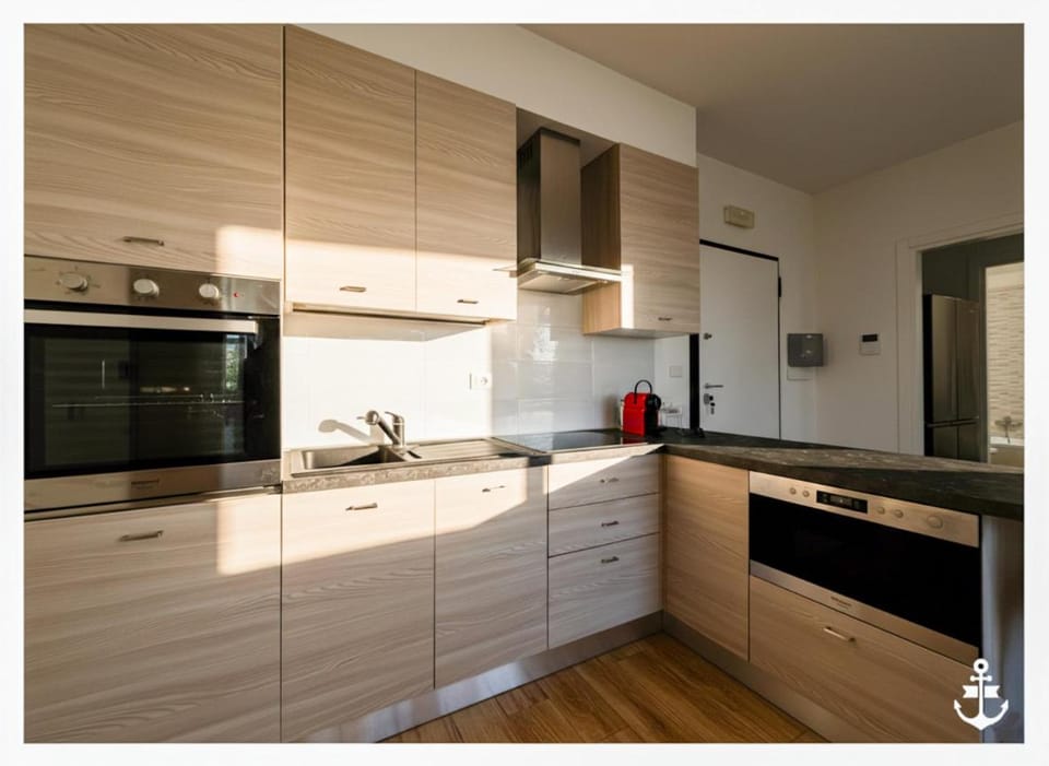 Kitchen or kitchenette, oven