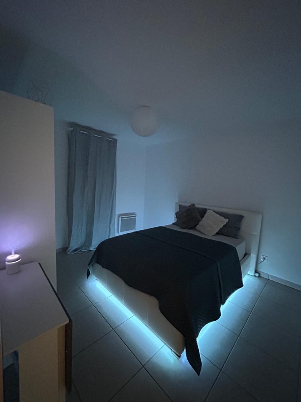 CocoonJacuzzi Apartment in Marseille