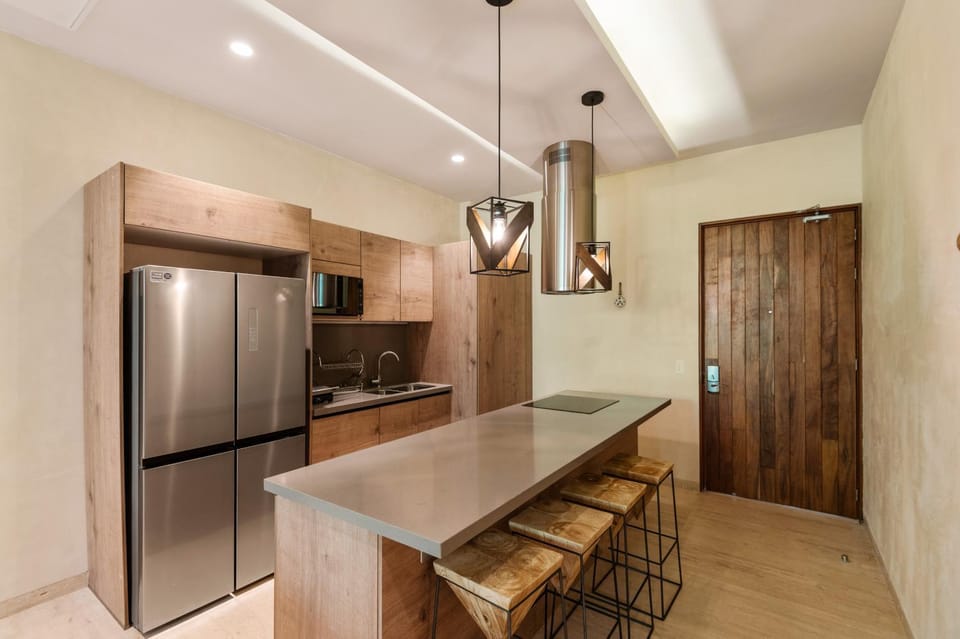 Kitchen or kitchenette, Dining area, oven, stove