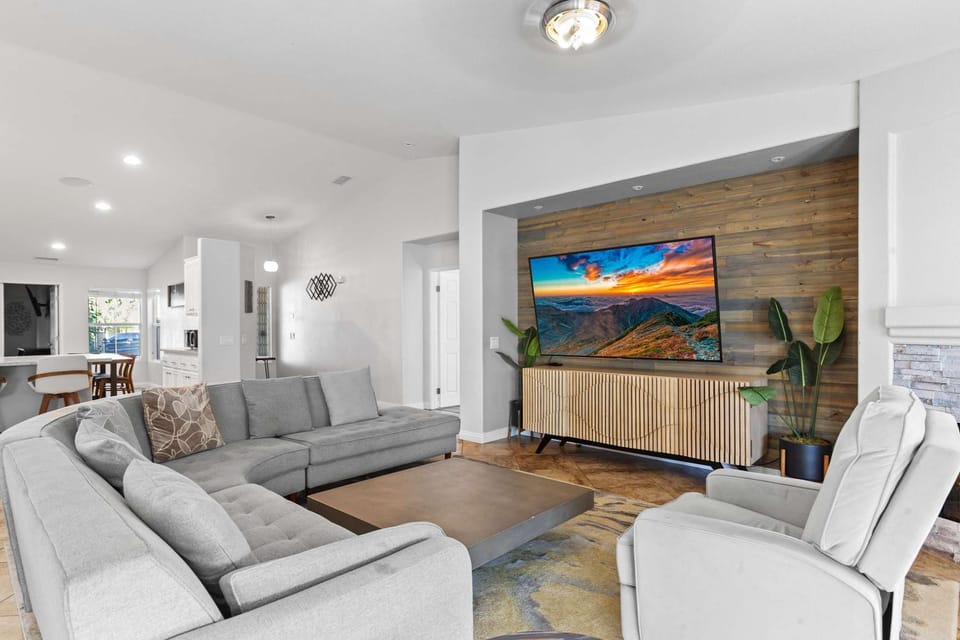 The Deserts Best Kept Secret by Navigate Stays House in La Quinta