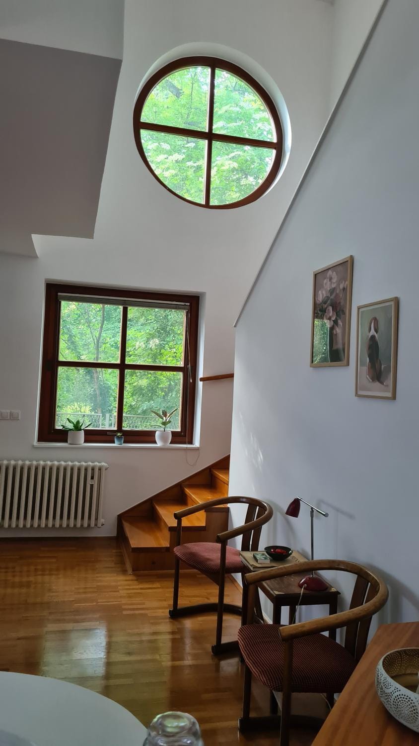 Living room, Seating area