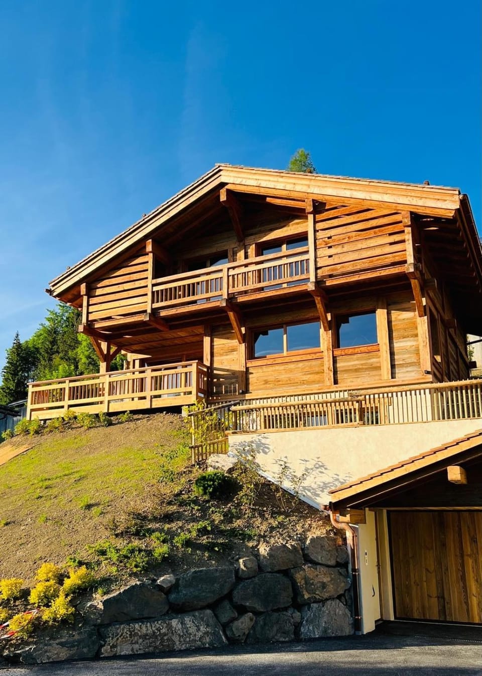 Day, Natural landscape, Balcony/Terrace