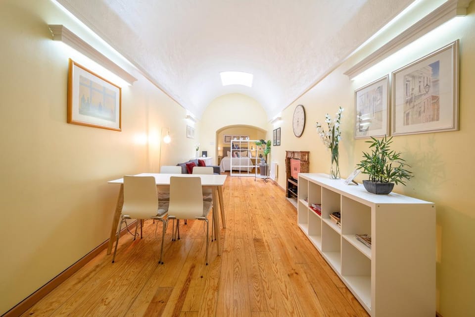 GuestReady - Cosy studio near Santa Justa Lift Apartment in Lisbon