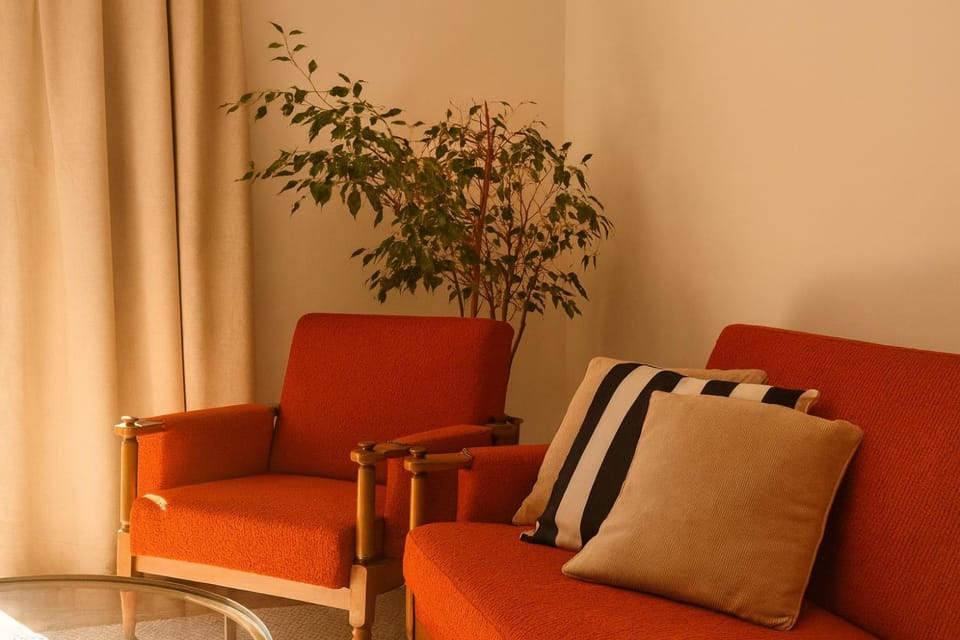Communal lounge/ TV room