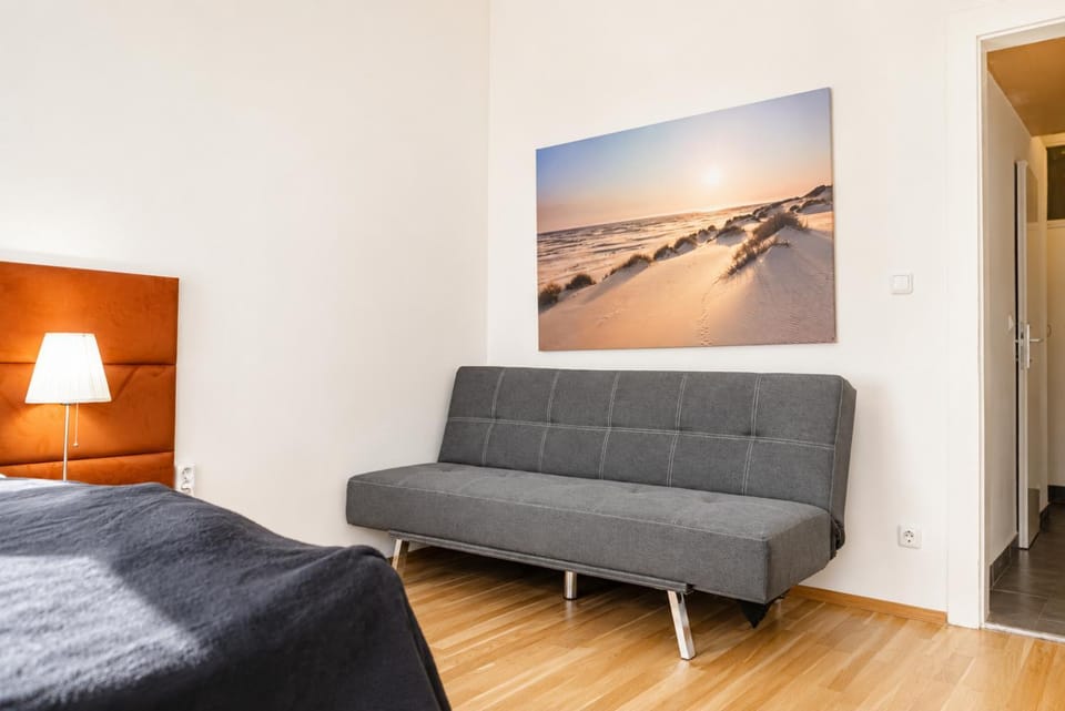 Bed, Seating area, Bedroom