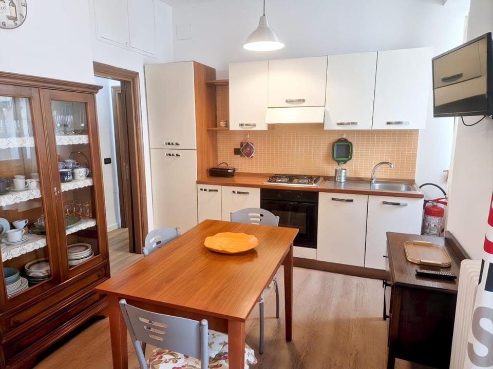 100mt from Rome Termini Bright 2BR Apartment Apartment in Rome