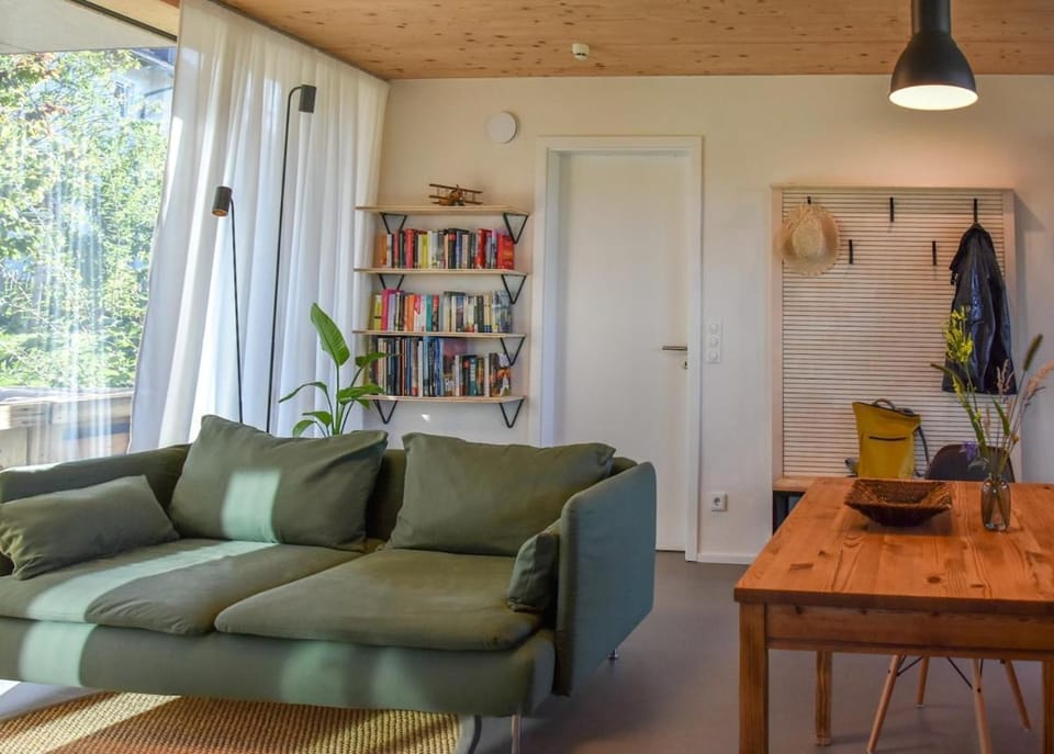 Library, Living room, Seating area