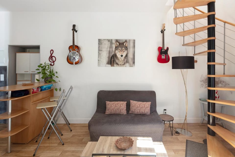 Property building, Living room