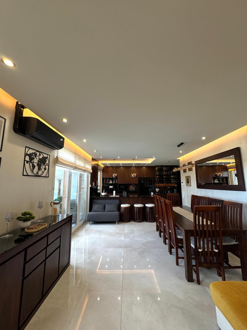 Living room, Seating area