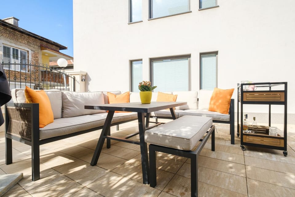 Property building, Patio, Day, View (from property/room), Balcony/Terrace, Seating area