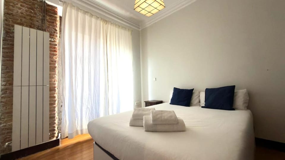 Centrally located flat in Madrid for 6 people - Ciudad Rodrigo Apartment in Centro