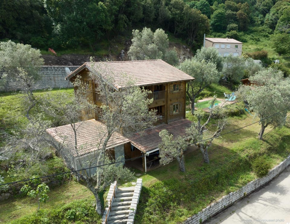 Property building, Natural landscape
