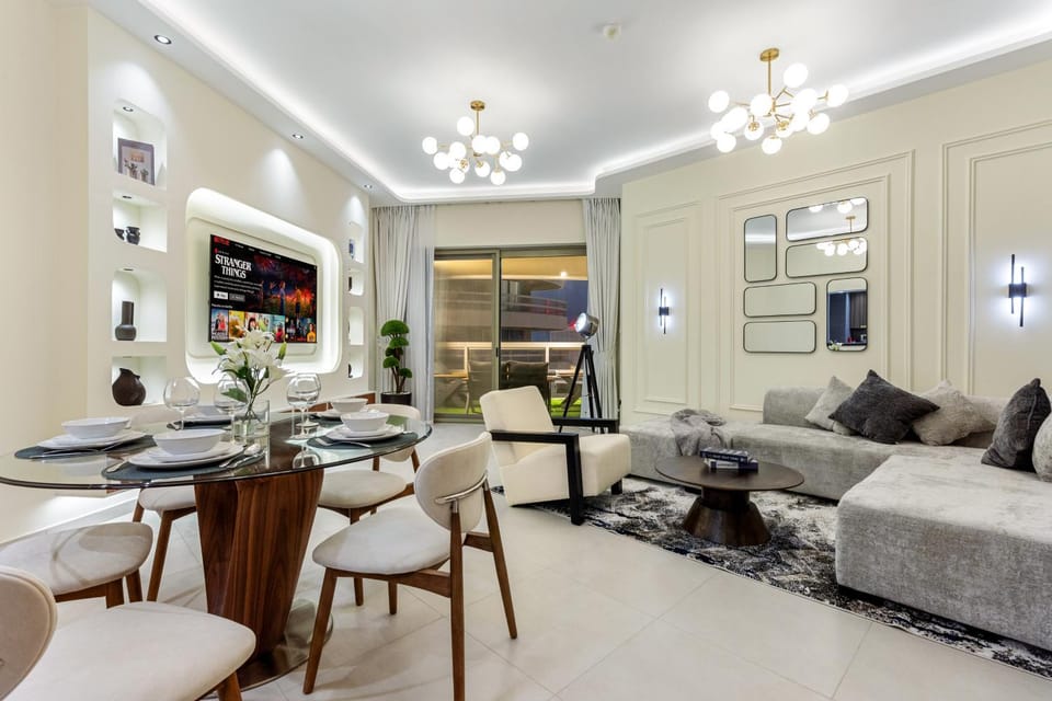 Living room, Dining area