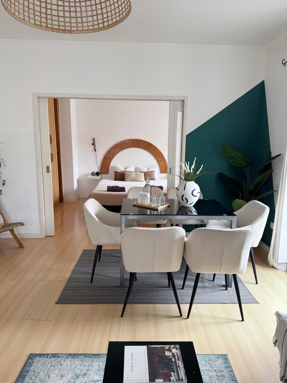 Living room, Dining area