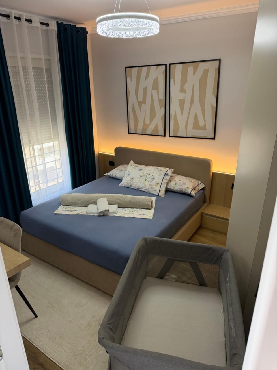 Seating area, Bedroom