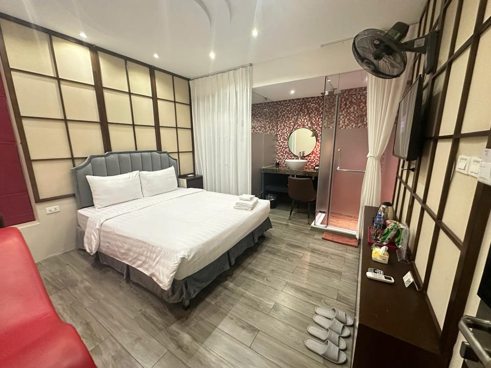 Photo of the whole room