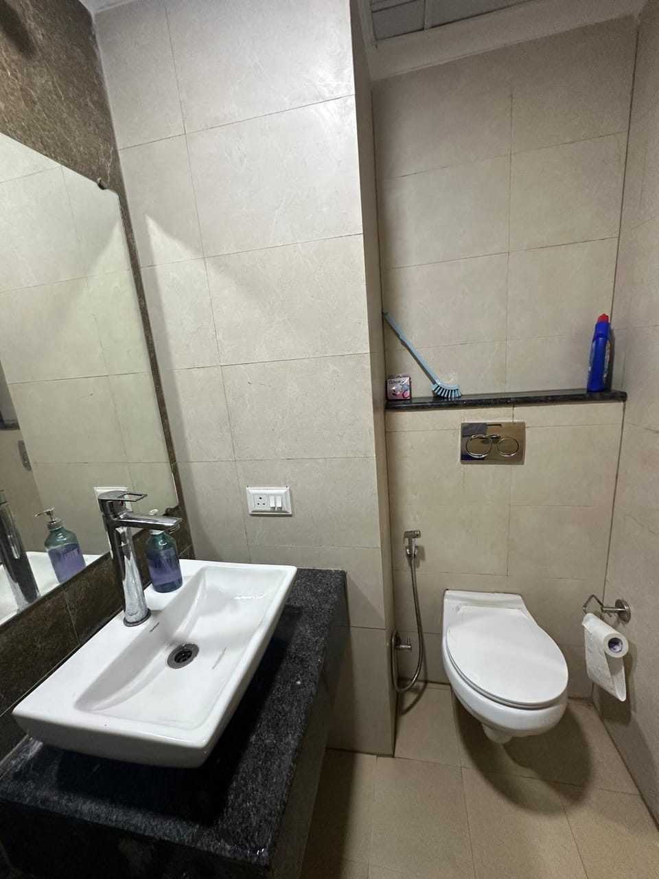 Sky view stay Bed and Breakfast in Noida