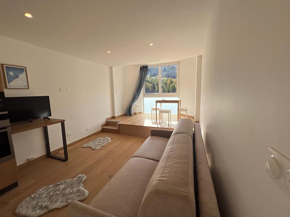 Living room, Bedroom