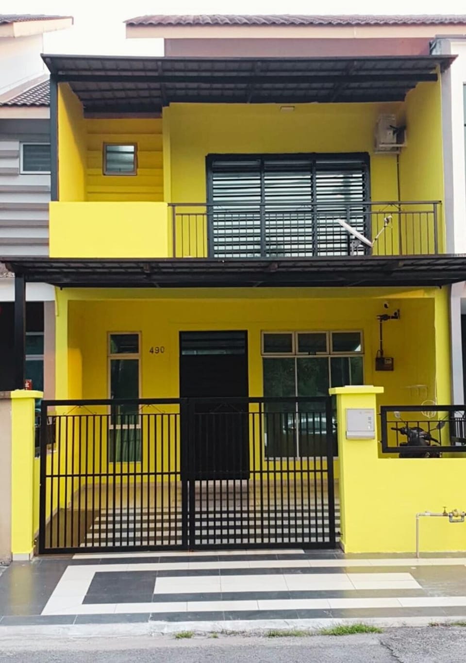 12pax Senai RestHome near Senai Airport House in Johor Bahru