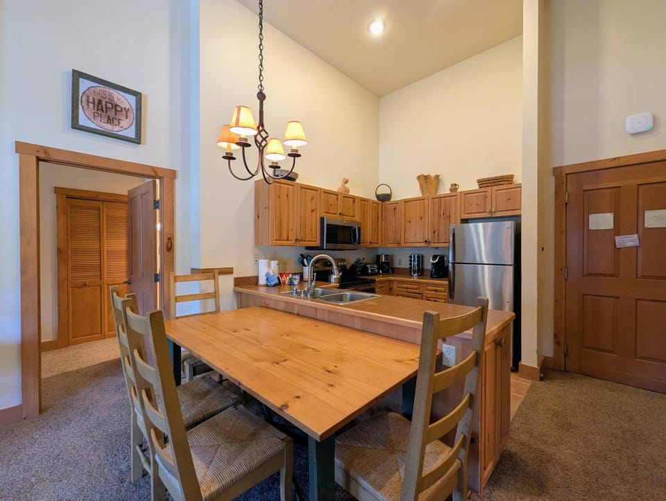 Expedition Station 8635 by SummitCove Lodging in Colorado House in Keystone