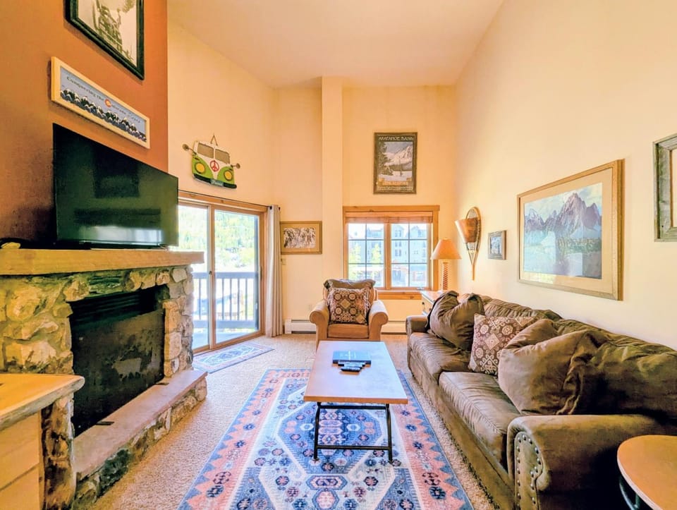 Expedition Station 8635 by SummitCove Lodging in Colorado House in Keystone