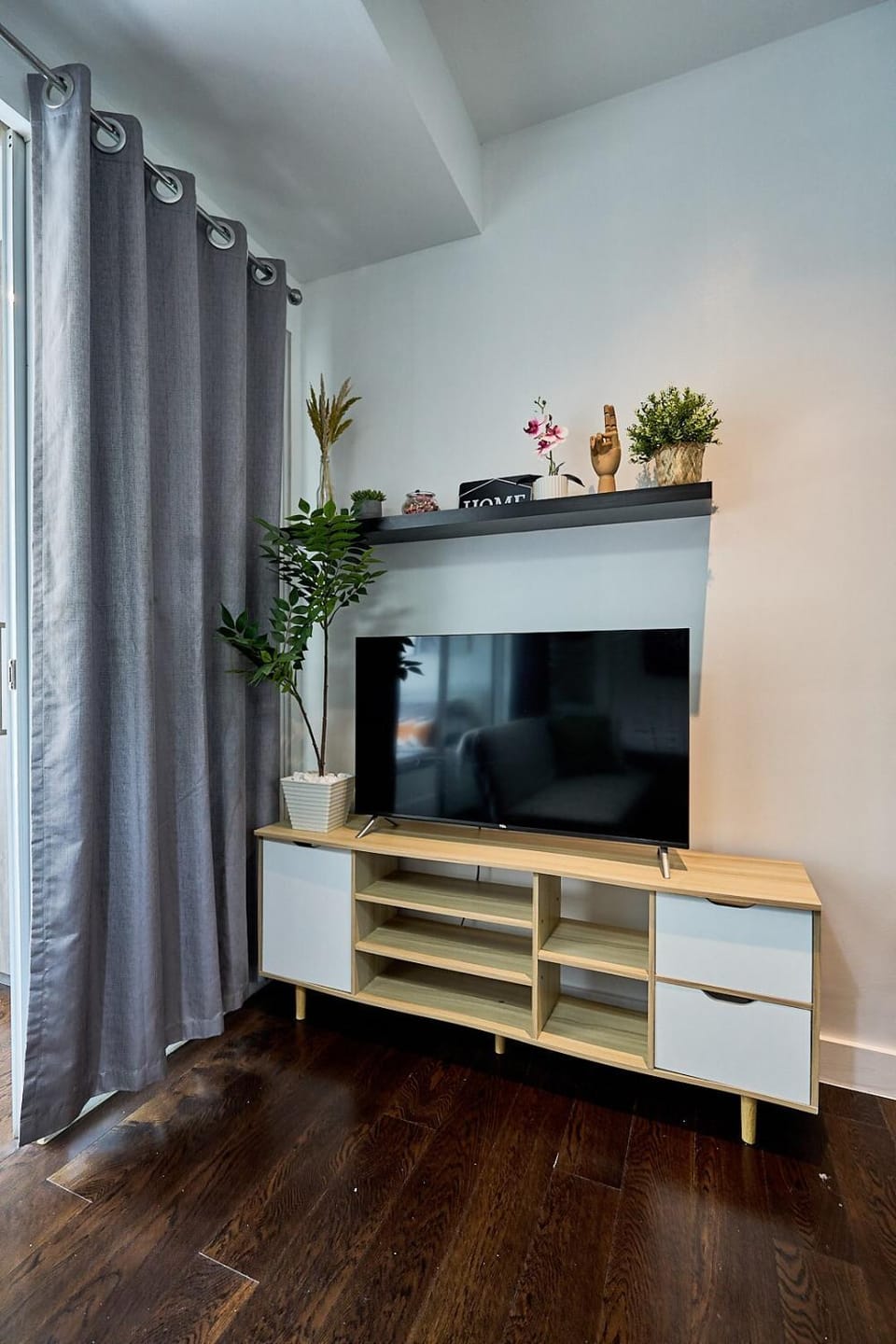 Cozy Crib at Acqua Residences - Rockwell Views Apartment in Mandaluyong