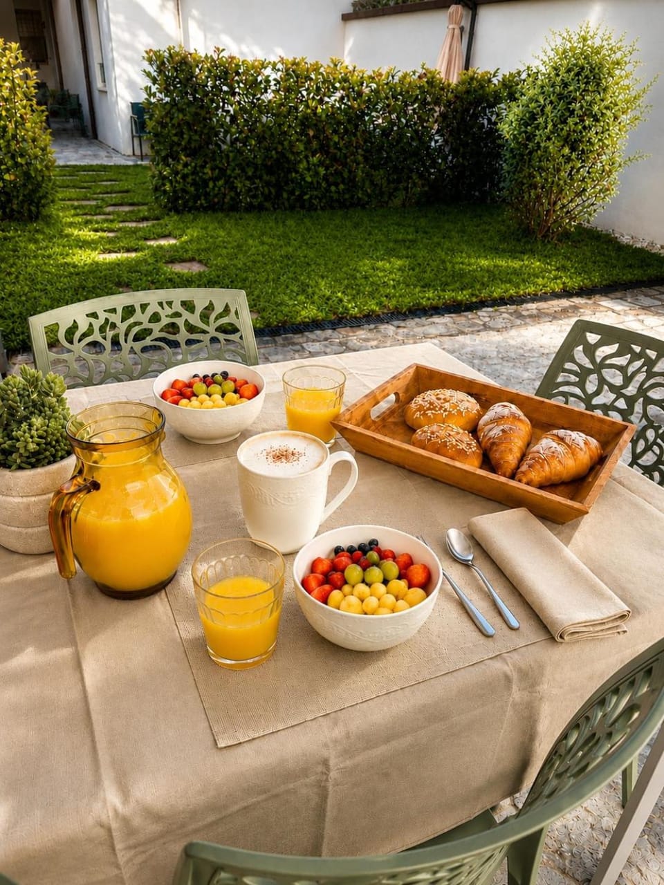 Garden view, Breakfast