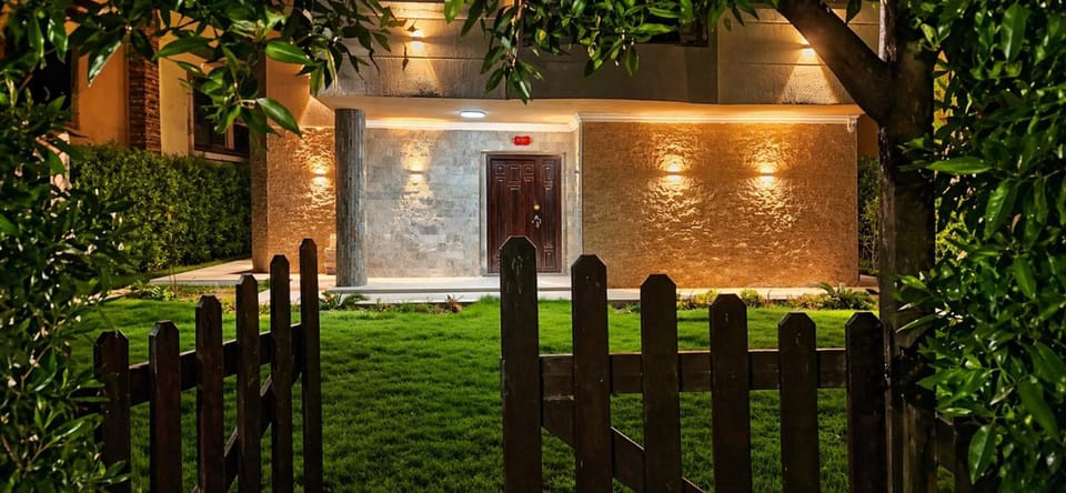 Property building, Facade/entrance, Night, Garden view