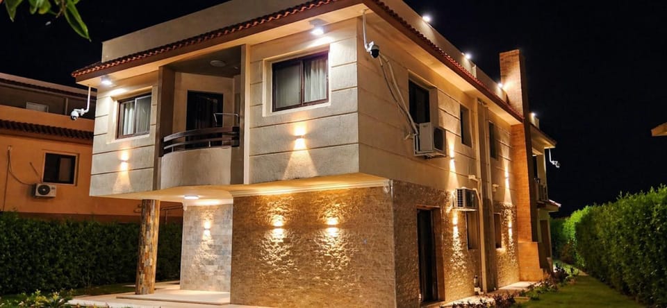 Property building, Night