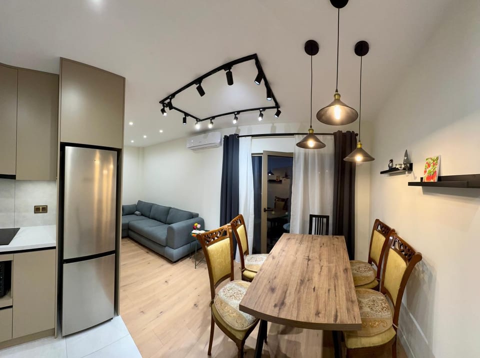 Kitchen or kitchenette, Living room, Dining area