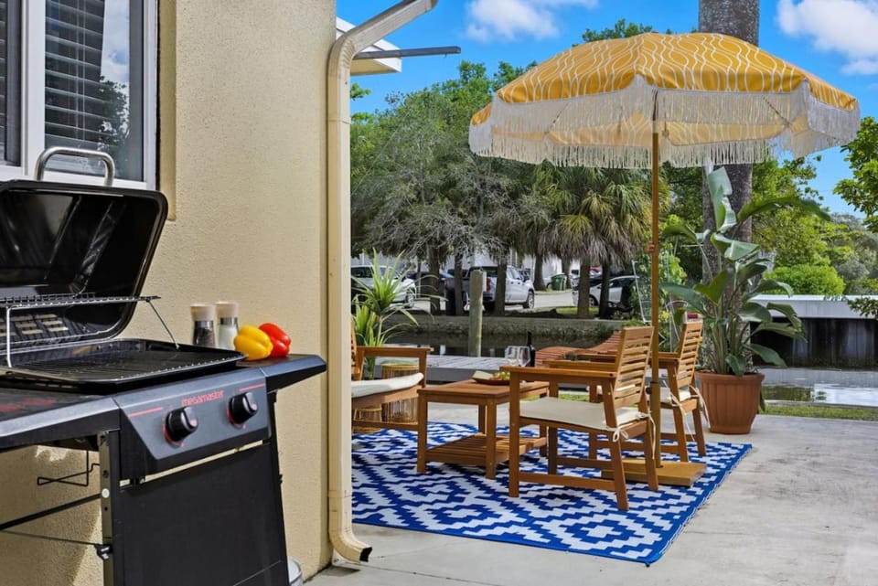 Patio, BBQ facilities
