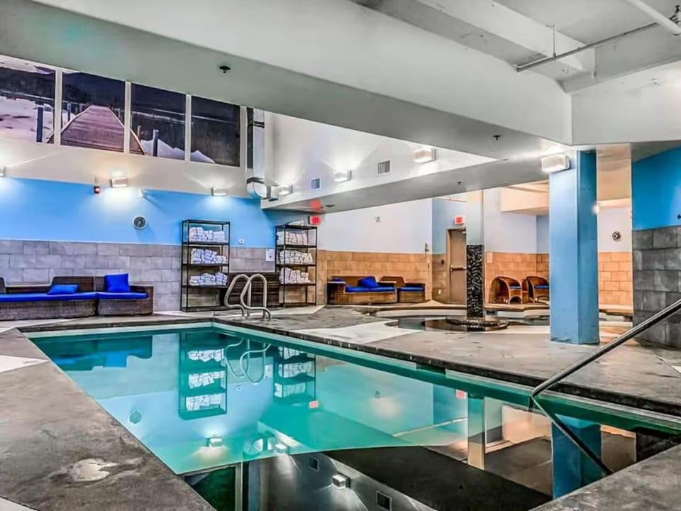 Swimming pool, Swimming pool