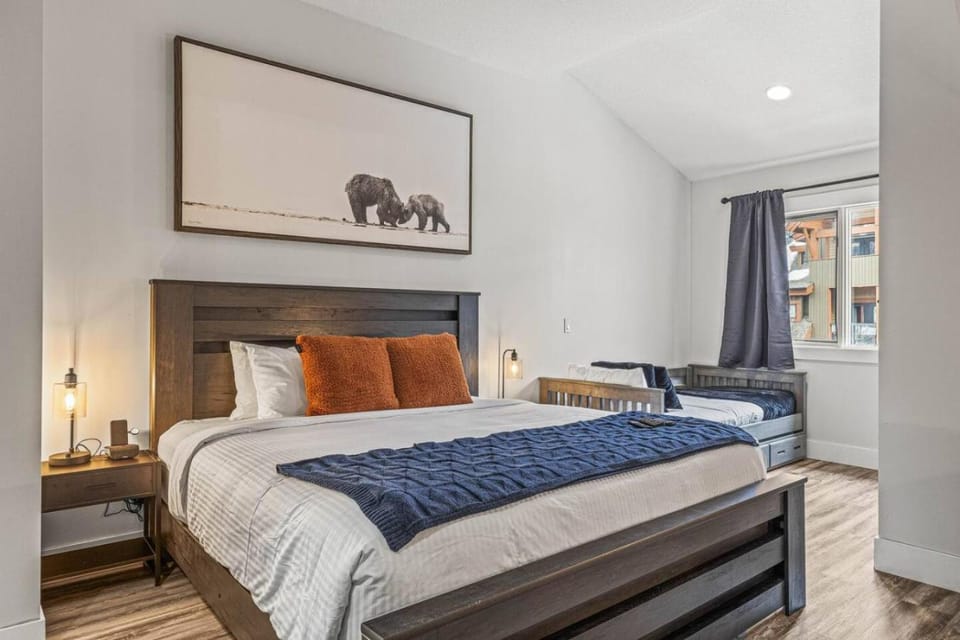Bed, Bedroom