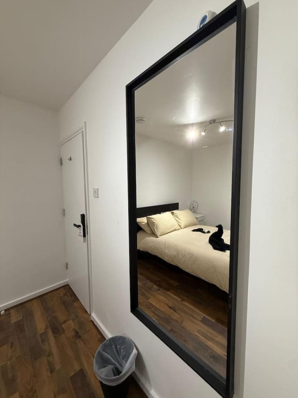 Clapham South London Room House in London
