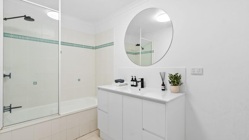 Bathroom, Bath