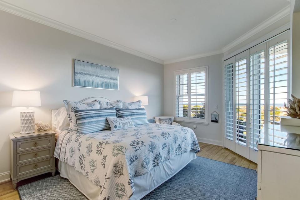 Enjoy Oceanfront Luxury and Magical Sunrises at this 2-bedroom 2-bath condo House in Amelia Island