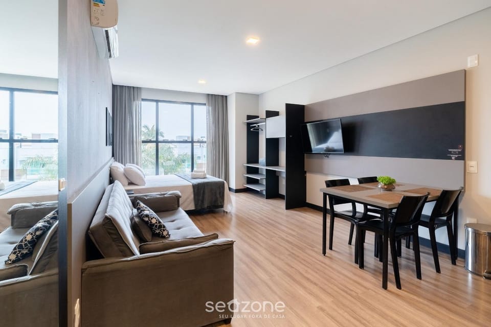 TV and multimedia, Living room, Dining area