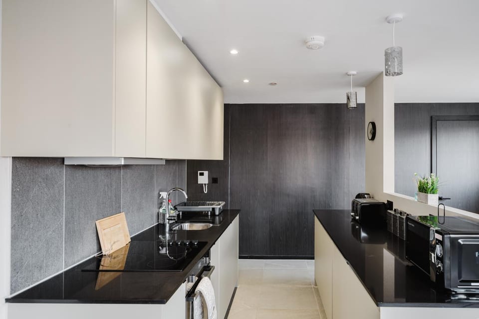 Kitchen or kitchenette, Dining area, oven, stove, toaster