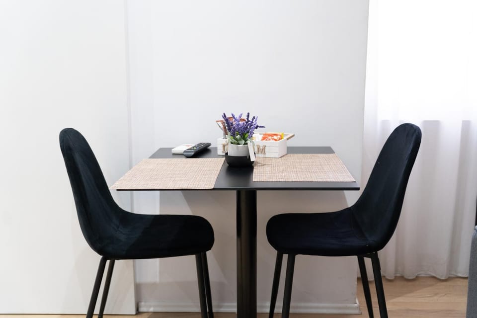 Dining area, hair dresser
