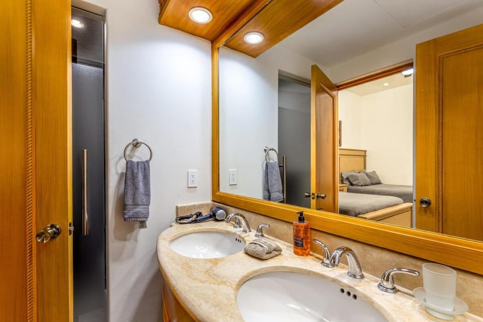 Beachfront luxury Condo w Pool Apartment in Baja California Sur