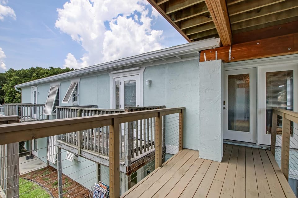 2 Bedroom 2 Bath Across from the Beach House in Fernandina Beach