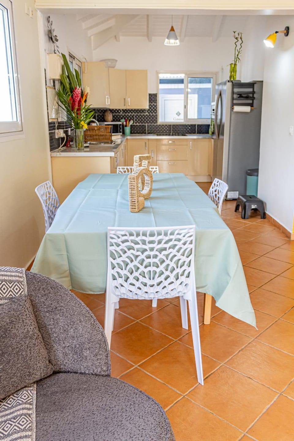 Kitchen or kitchenette, Dining area, oven, stove
