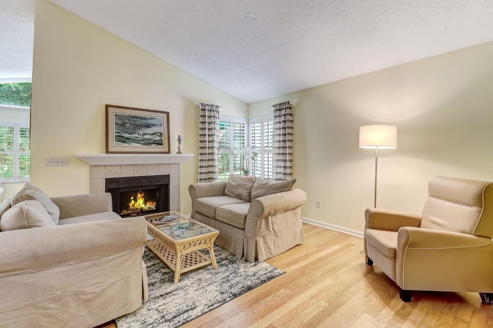 3 bedroom, 2 bath bungalow home House in Amelia Island