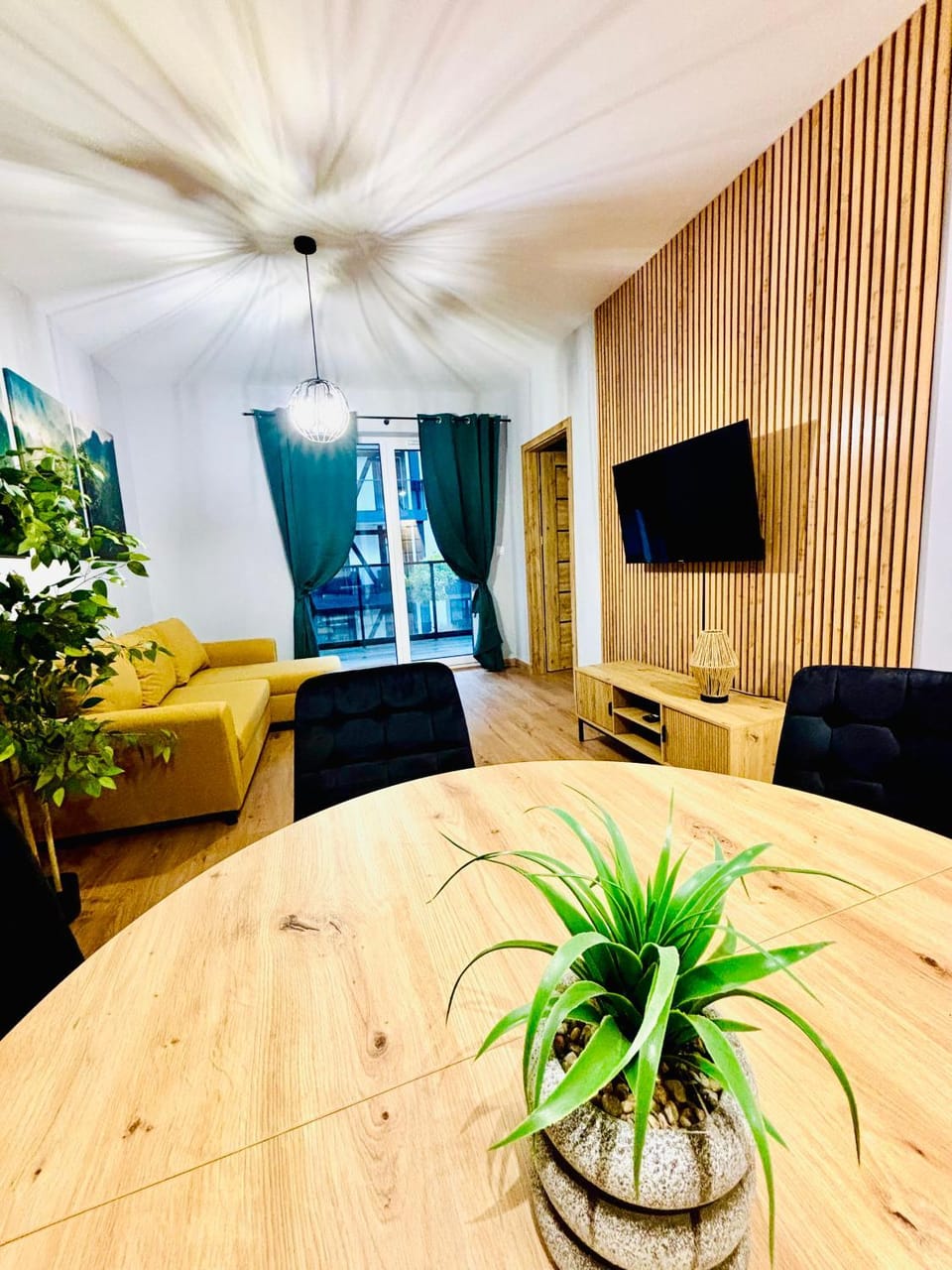 Communal lounge/ TV room, Living room, Seating area