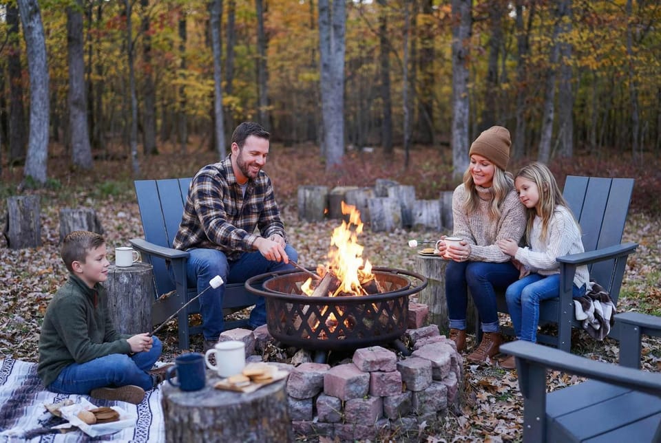 6BR Cabin w Fire Pit Game Room & Basketball Cabin in Luzerne County